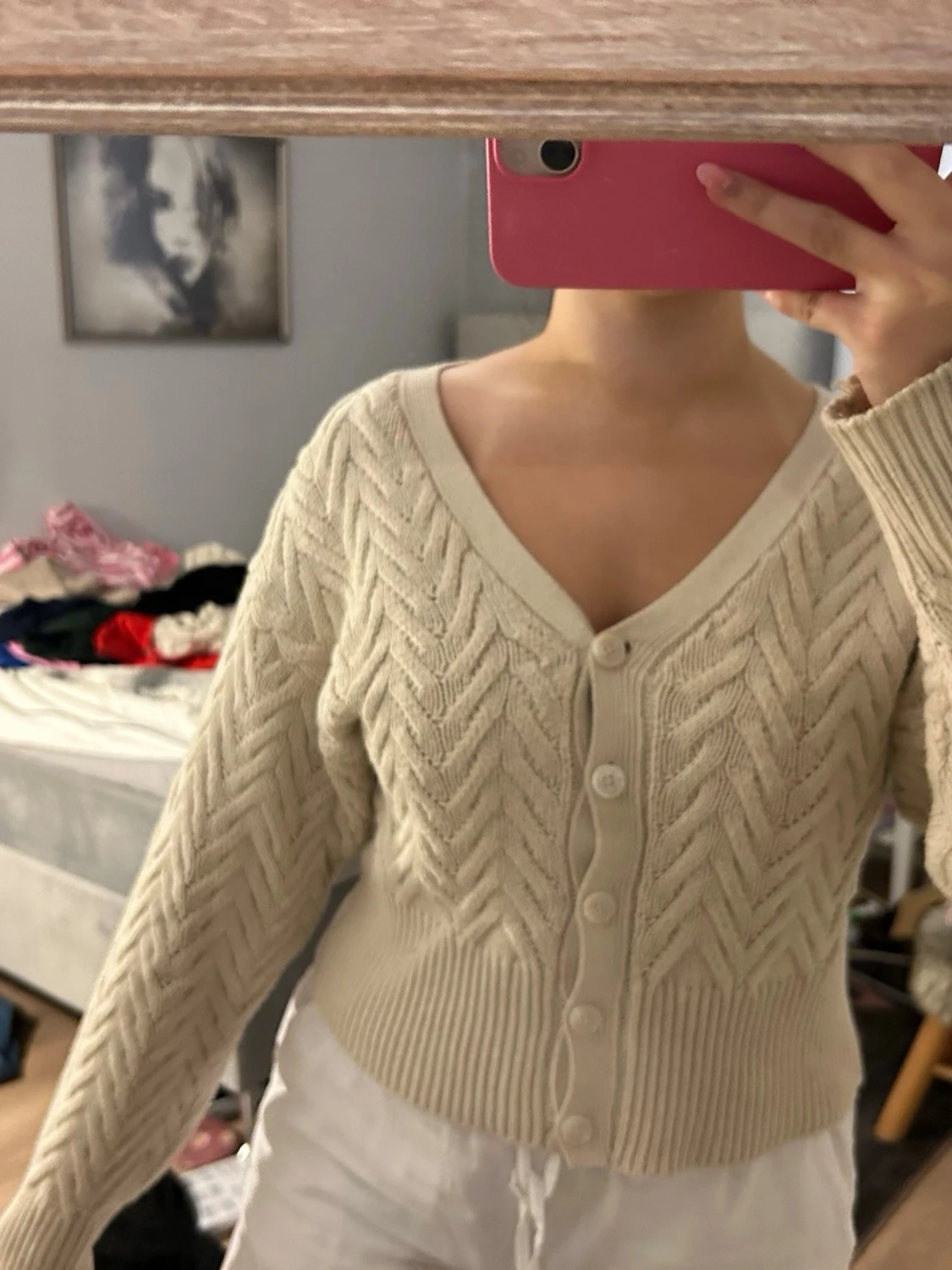 Beige stickad kofta med knappar - 3