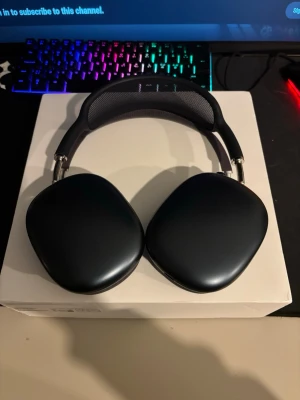 Airpod max - Airpod max. Slightly worn. Rep. Fast delivery. Ask for more photos👍📸✅🤝