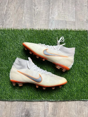 Nike Mercurial Superfly 44 - Säljer mina Mercurial Superfly fotbollsskor i storlek 44