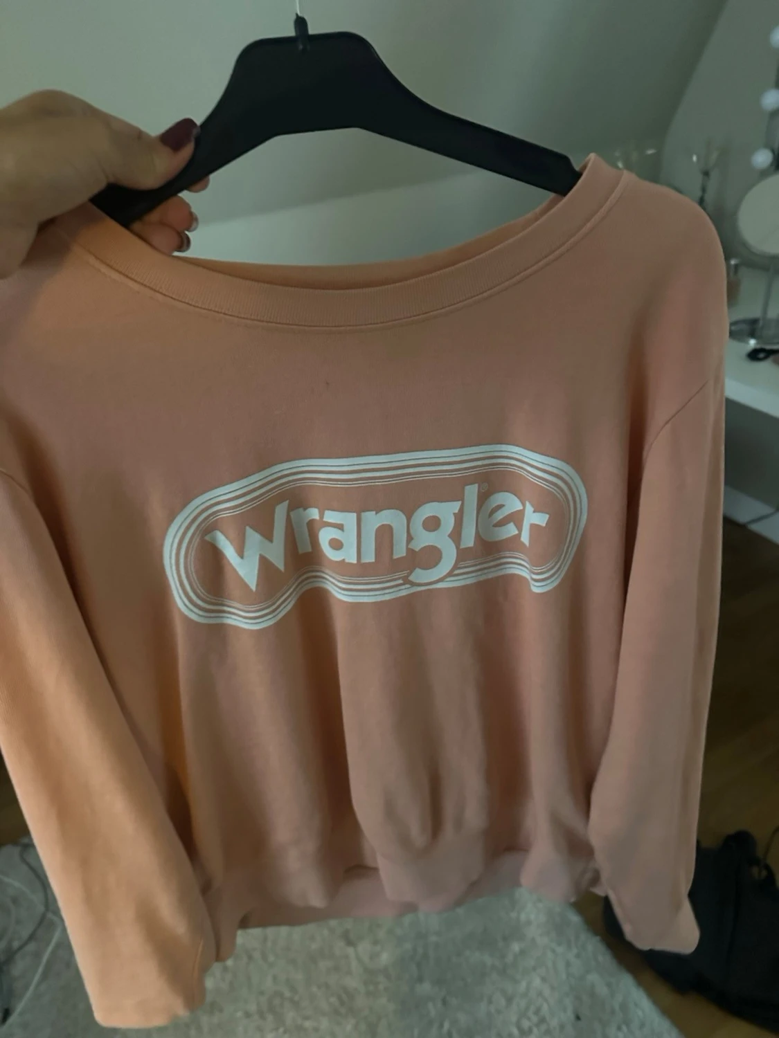 Persikofärgad sweatshirt från Wrangler