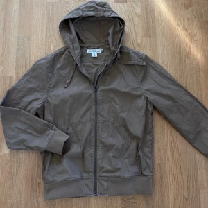 Windbreaker - Riktigt snygg Windbreaker | Storlek M | Bra skick✅