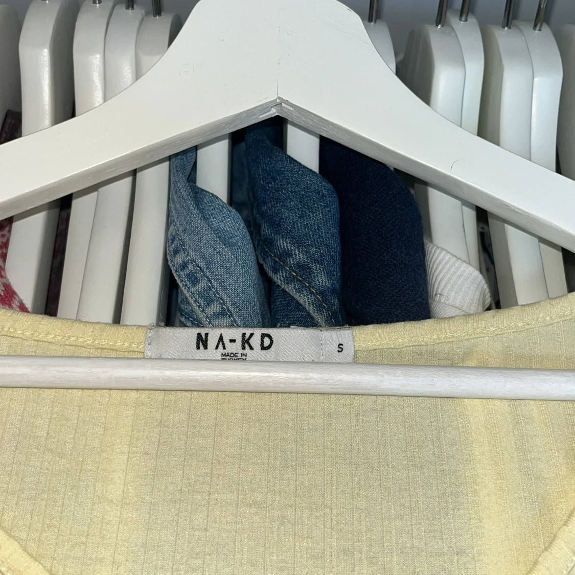 Ljusgul ribbad topp från NA-KD❤️ - 2