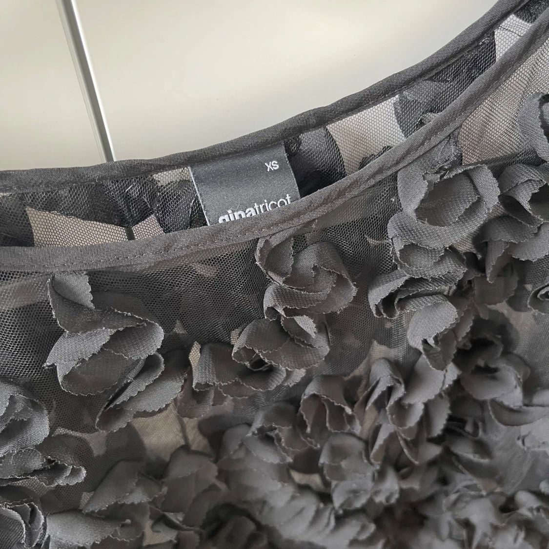 Svart blommig meshblus Gina Tricot XS - 2