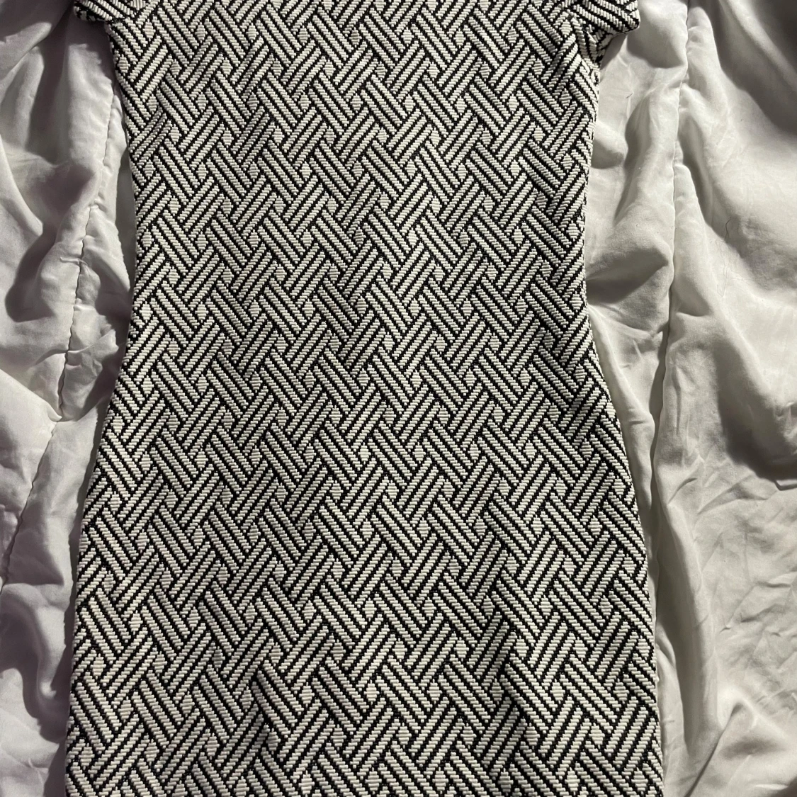 Mönstrad kortklänning från Mango