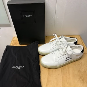 Saint Laurent Skor - Helt nya Saint Laurent Skor🤩