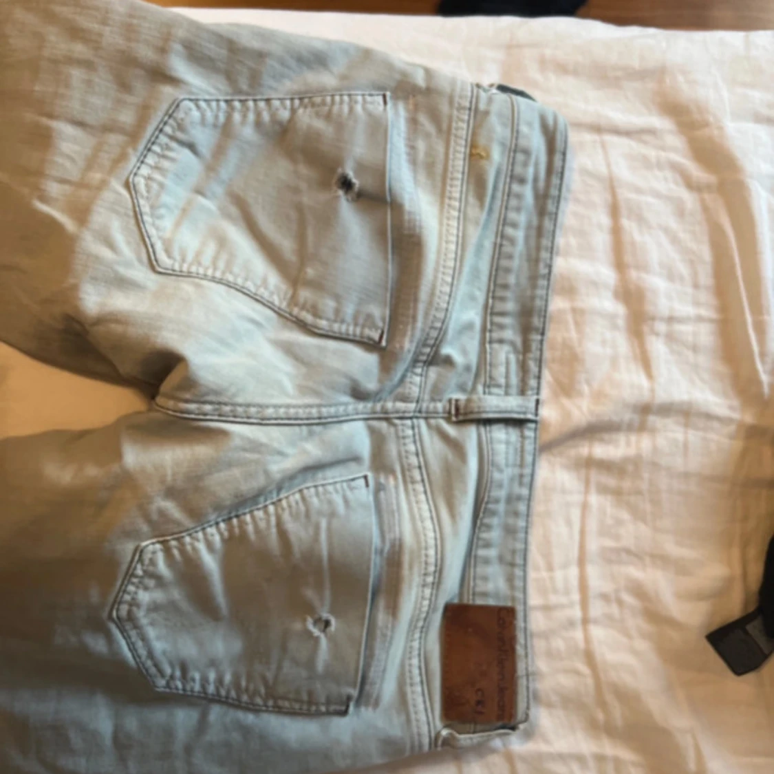 Lågmidjade jeans på CK - 1