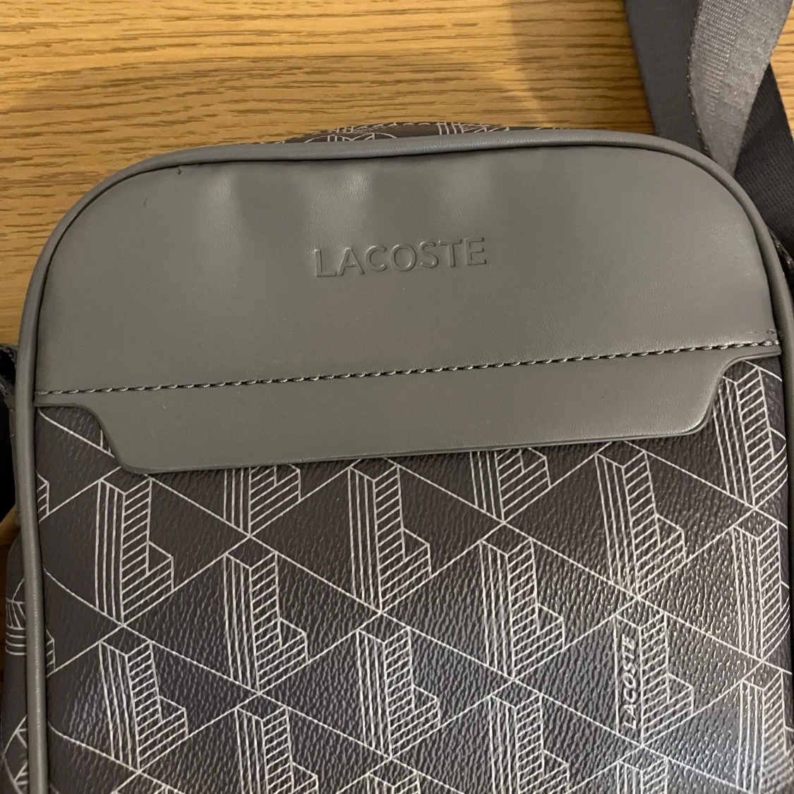 LACOSTE Axelväska - 4