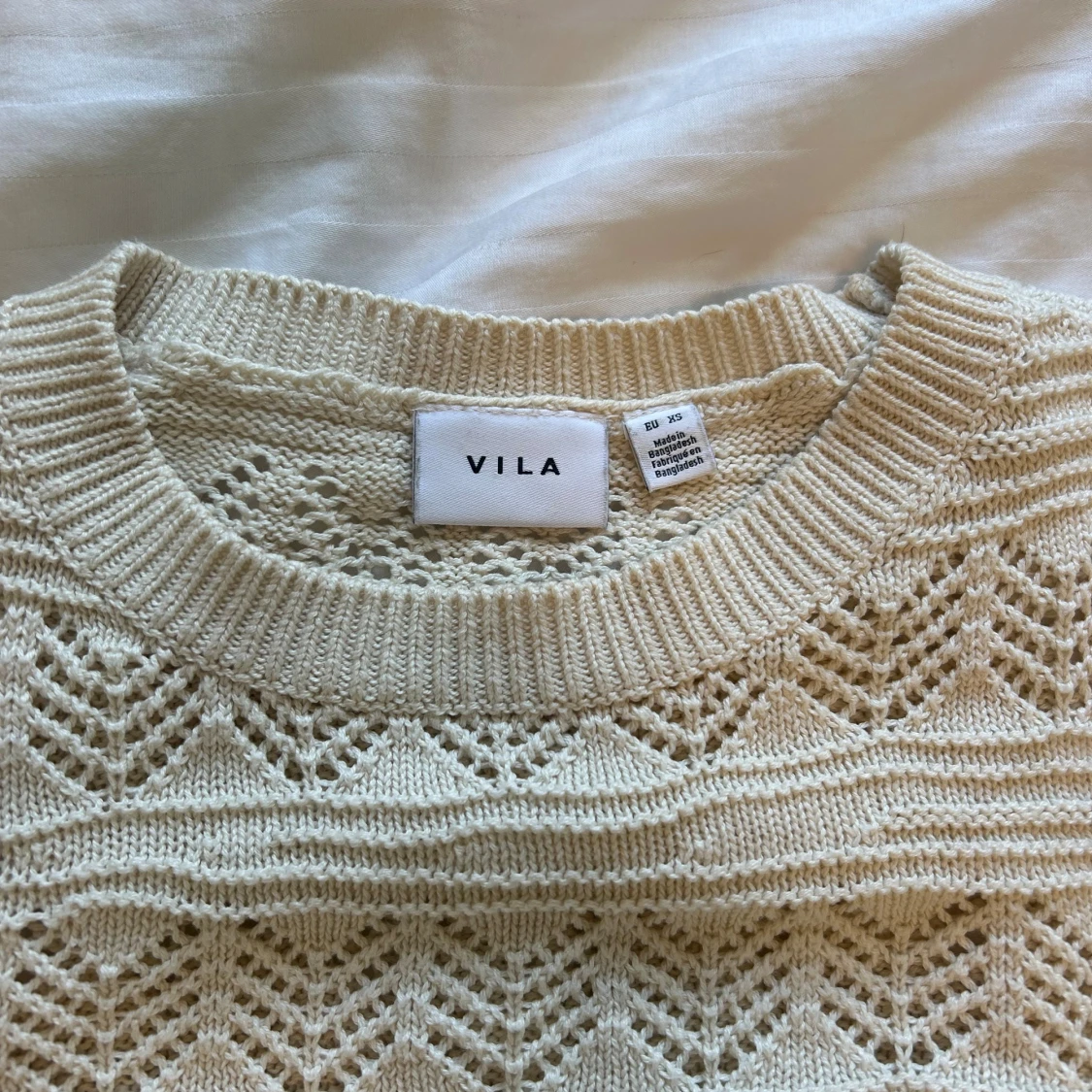 Beige stickad tröja från Vila - 2