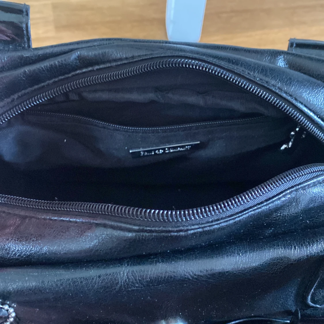Svart handväska från Friis & Company - 2