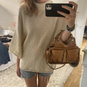 Stickad tröja - Så fin och mysig tröja🎀