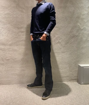 Levis 504 - Hej! Säljer nu dessa superfina Levis jeans. W32 L34. Modellen är 184cm och väger 68kg