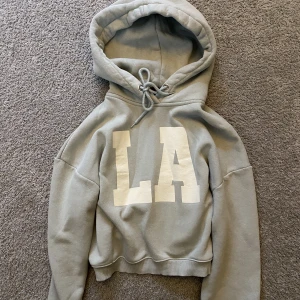 Två Hoodies - Två hoodies från lager 157. Jag säljer dem pågrund av att de inte kommer till användning. 
