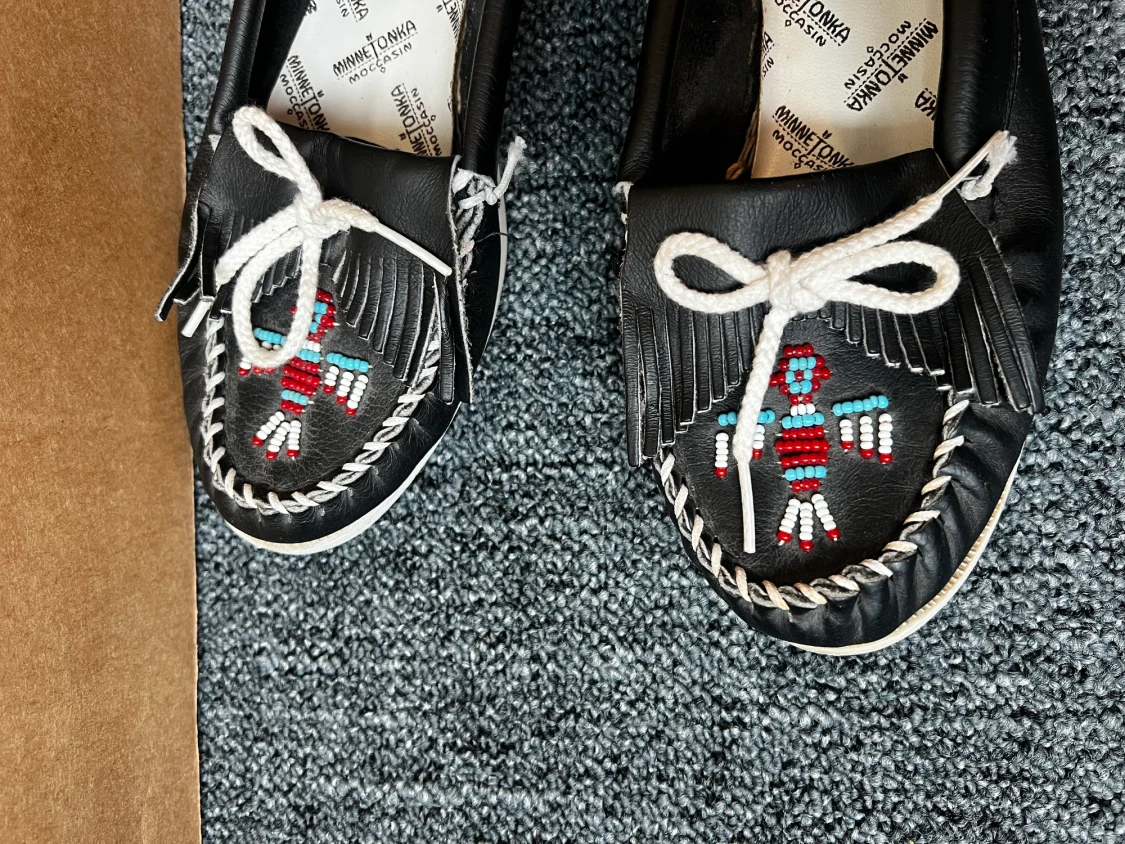 Minnetonka Moccasin Svart Skinn Strl 40 - 90