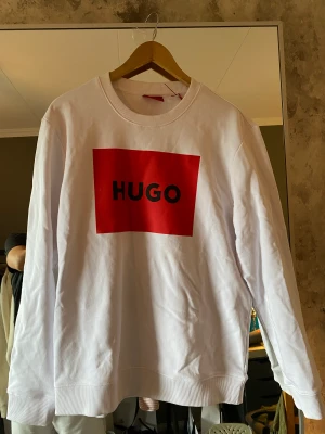 Hugo boss  - Hugo boss tröja, aldrig använd. Ny pris 1300