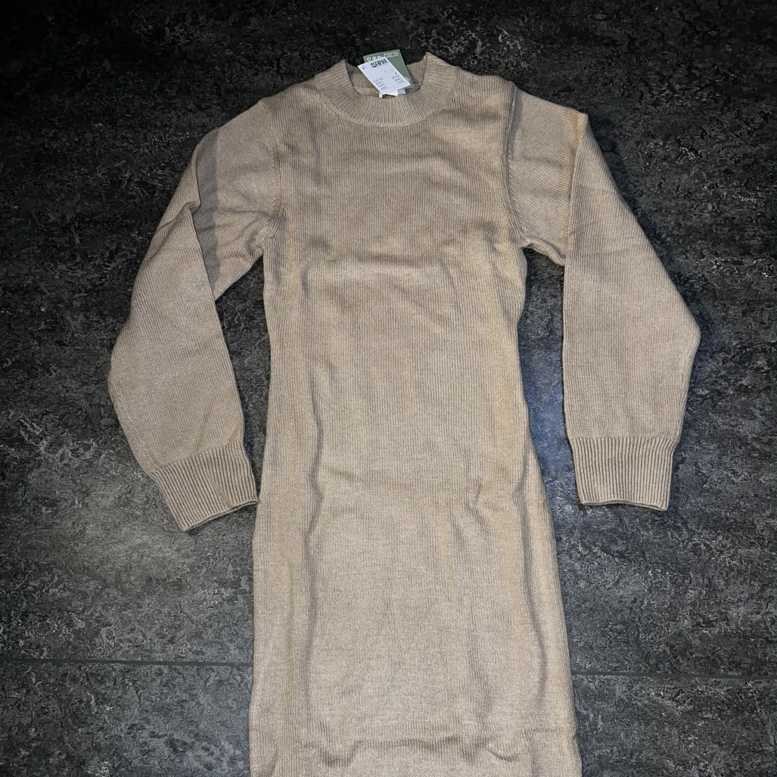 H&M - KNITTED DRESS