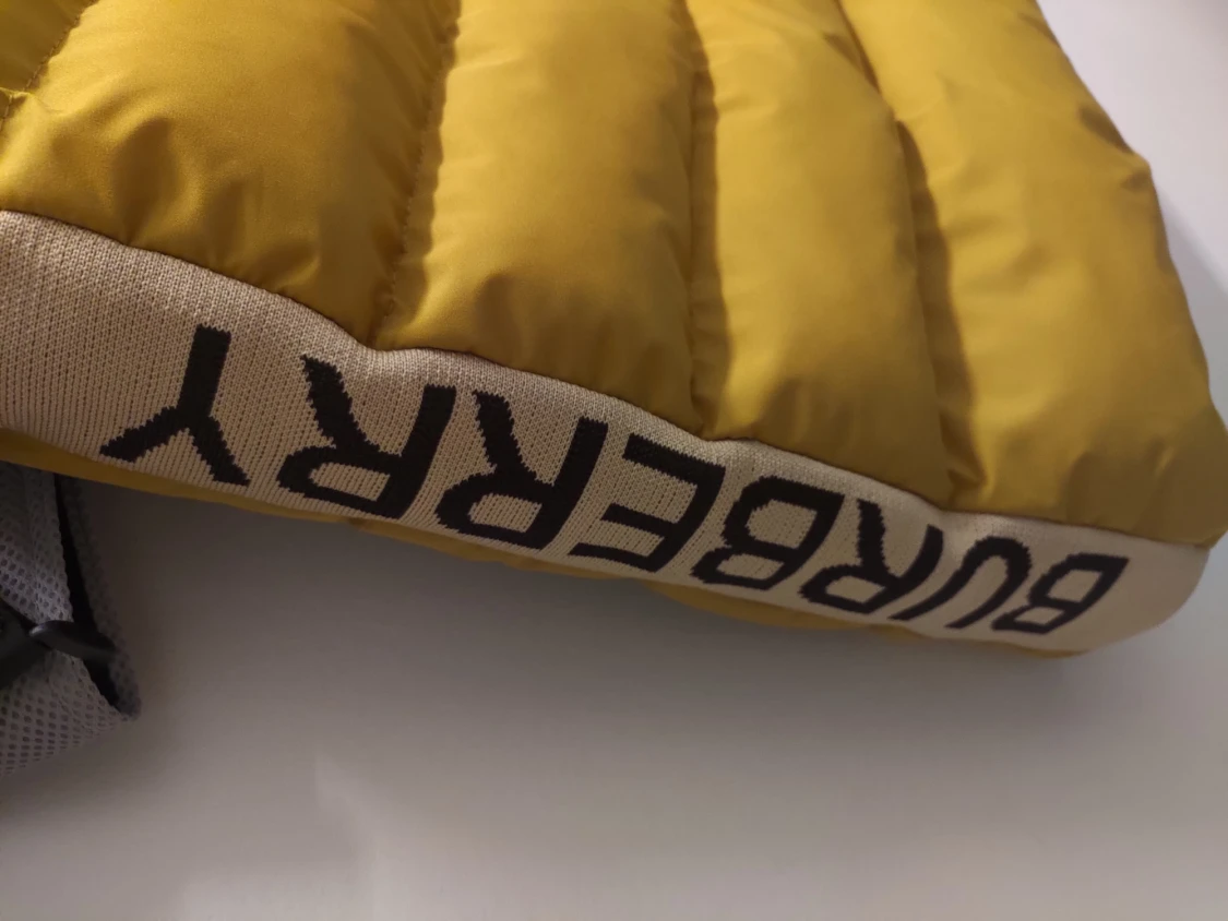 Burberry Väst  - 90