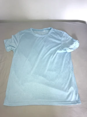 Angels t-shirt - Angels t-shirt storlek M i bra skick.  Tar bara swish!