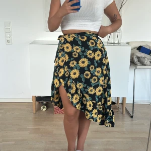 Blommiga kjol - Knytkjol 