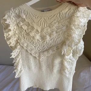 Zara topp - Virkad zara topp med volang ärmar. Slutsåld😊