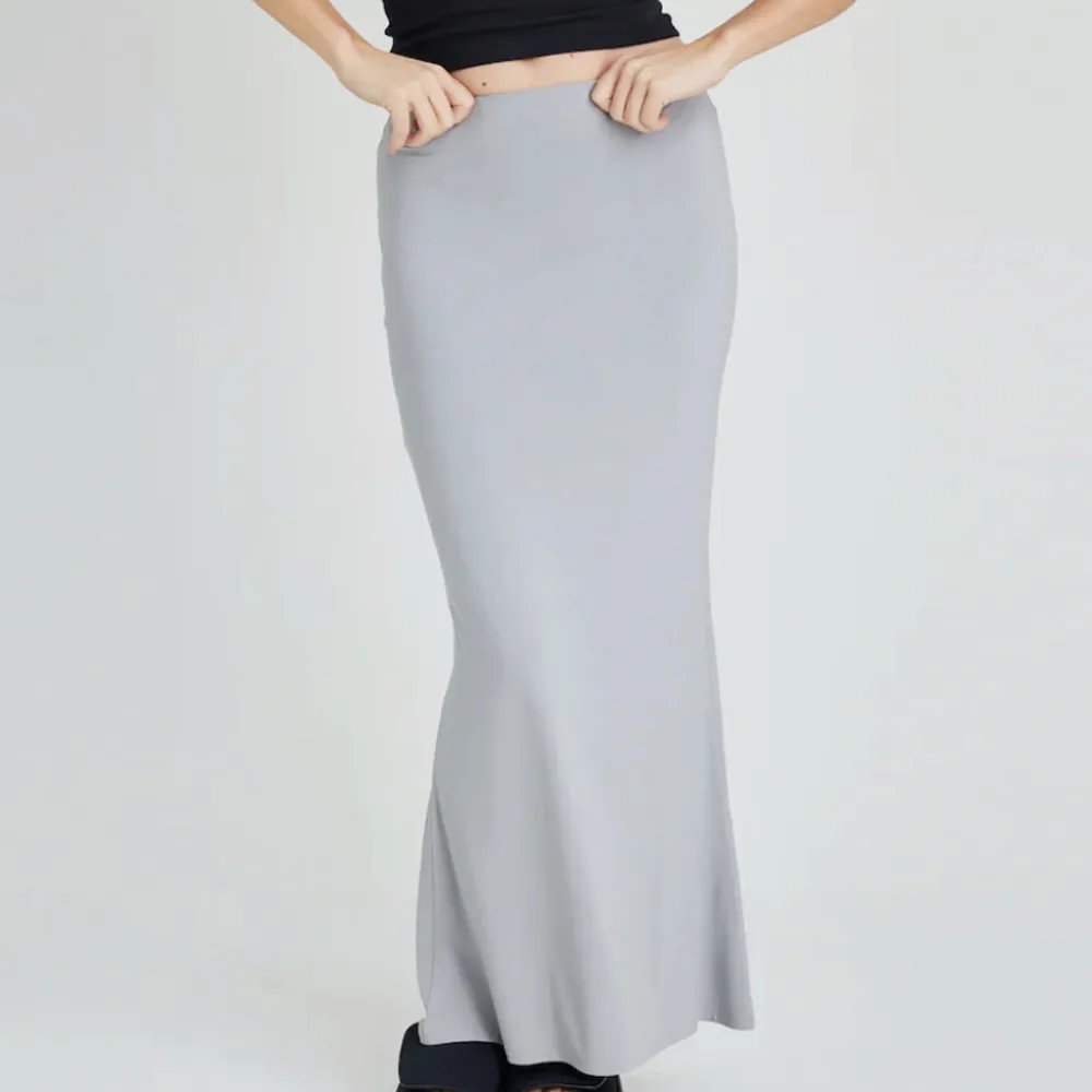 Lågmidjad kjol från bikbok💞 Helt slutsåld på hemsidan! Säljer för 250 + frakt. Kjolar.