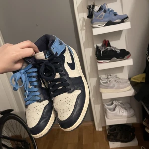 Jordan 1 Obsidian  - säljer mina Jordan 1 Obsidian då den inte kommer till användning! Box&snöre etc finns kvar! cond 8/10