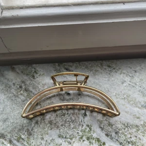 Hårklämma  - Hårklämma säljes. 
