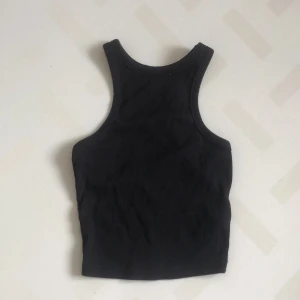 Linne - En svart topp 