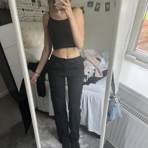 cargopanys - säljer dessa fina cargo byxor som aldrig kommit till användning då det inte är min stil! från madlady i stlk 36 tall