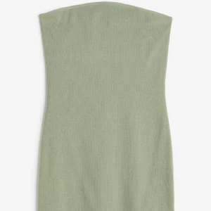 Bandeau klänning XXS - Säljer denna helt nya ribbade bandeu klänning, stl xxs 👗👗