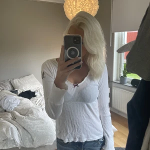 Odd Molly topp - En jättefin och skön odd molly topp utan deffekter i bra skick, säljs pga att jag inte använder längre