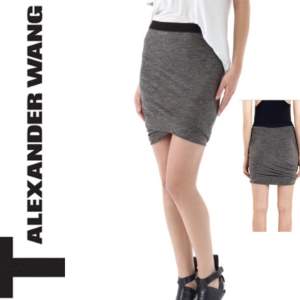 Grå/svart T by Alexander Wang twist skirt. Sparsamt använd!  