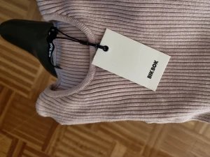 Ribbed dress  - Helt Ny Strl: Small Färg:Beige Nypris:300