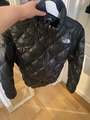 The North face jacka - En jätte fin the north face jacka, super skön nu till hösten🫶🏻