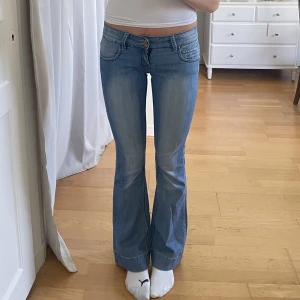 lågmidjade jeans - använd köp nu! midja:78+stretch innerben:80