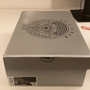 Kyrie 5 SpongeBob Patrick - Og all, used but in very good condition, the traction is still very good