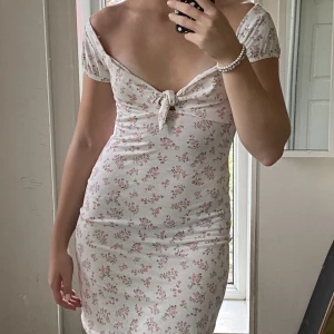 Somrig Nelly känning - Jättefint men sitter inte som tänkt, knappt använd