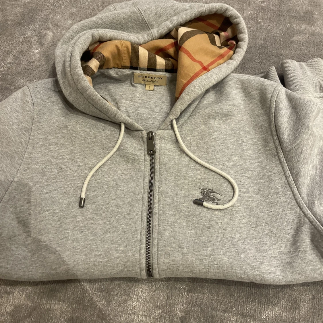 Burberry hoodie - 90