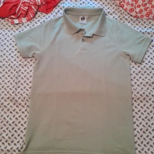 Grön pike - Säljer för den är liten Helt ny