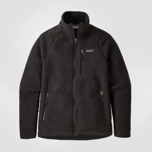 Patagonia pile jacka - Patagonia Retro Pile jacka herr. Storlek XL, passar bra för en L/XL. I mycket bra skick. Nypris 1599kr. 🌸