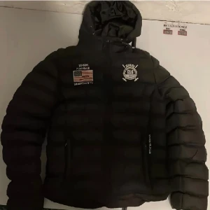 Vinterjacka vinson polo club - Skriv vid funderingar, ställ gärna frågor och skriv om ni vill ha fler bilder🤩