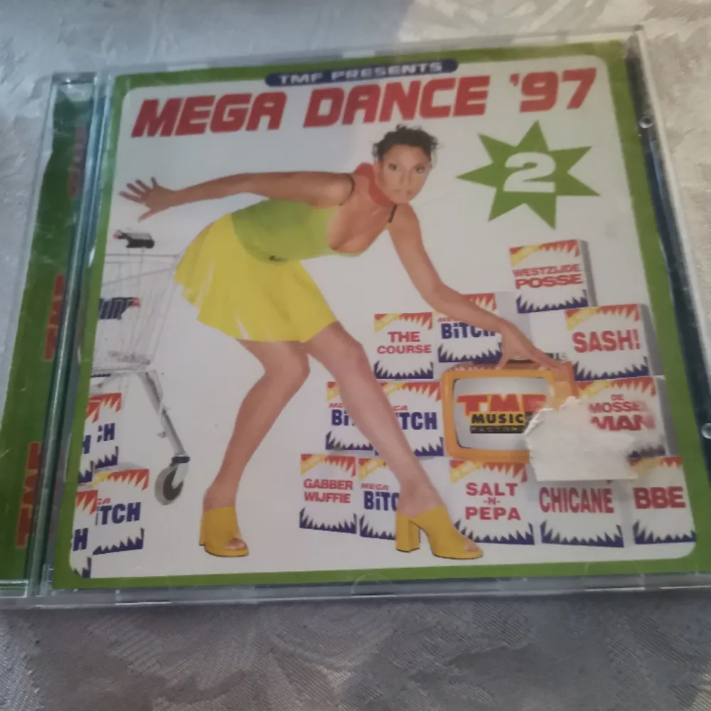 CD skiva me mega dance 97. Övrigt.