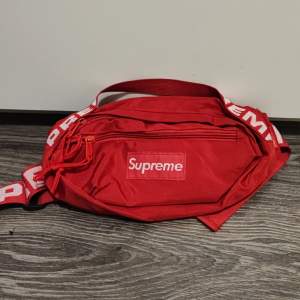 Använd Supreme väska 