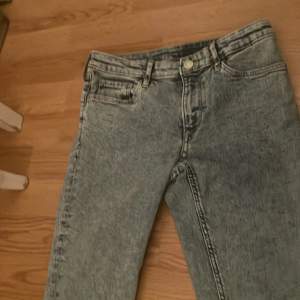 Flared low waist Jeans i storlek 146-