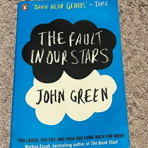 The Fault In Our Stars  - Köparen står för frakt! Skriv gärna om ni har några frågor:)💐