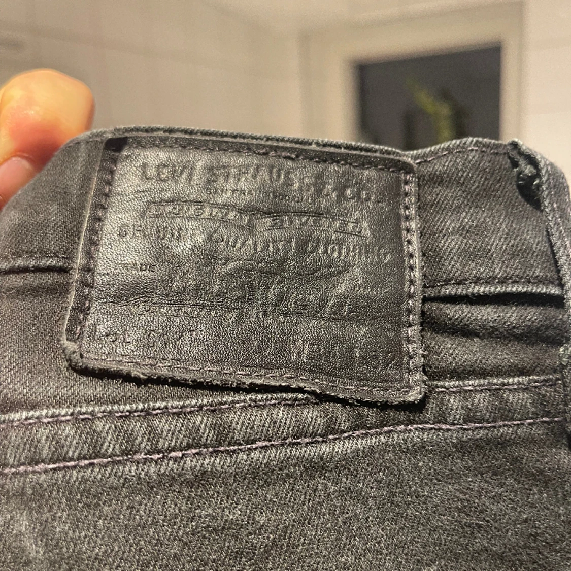 Svarta Levis jeans  - 91