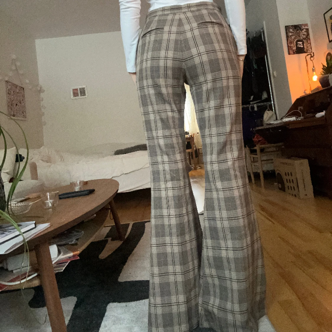 Utsvängda rutiga byxor - 90