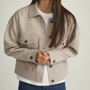 Jacka  - Inga defekter, nypris 799