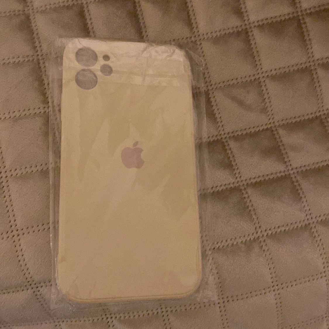 Oanvänt mobilskal iPhone 11 - 90