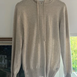 Soft Goat hoodie storlek M  - Nypris 3295kr   Kashmir 