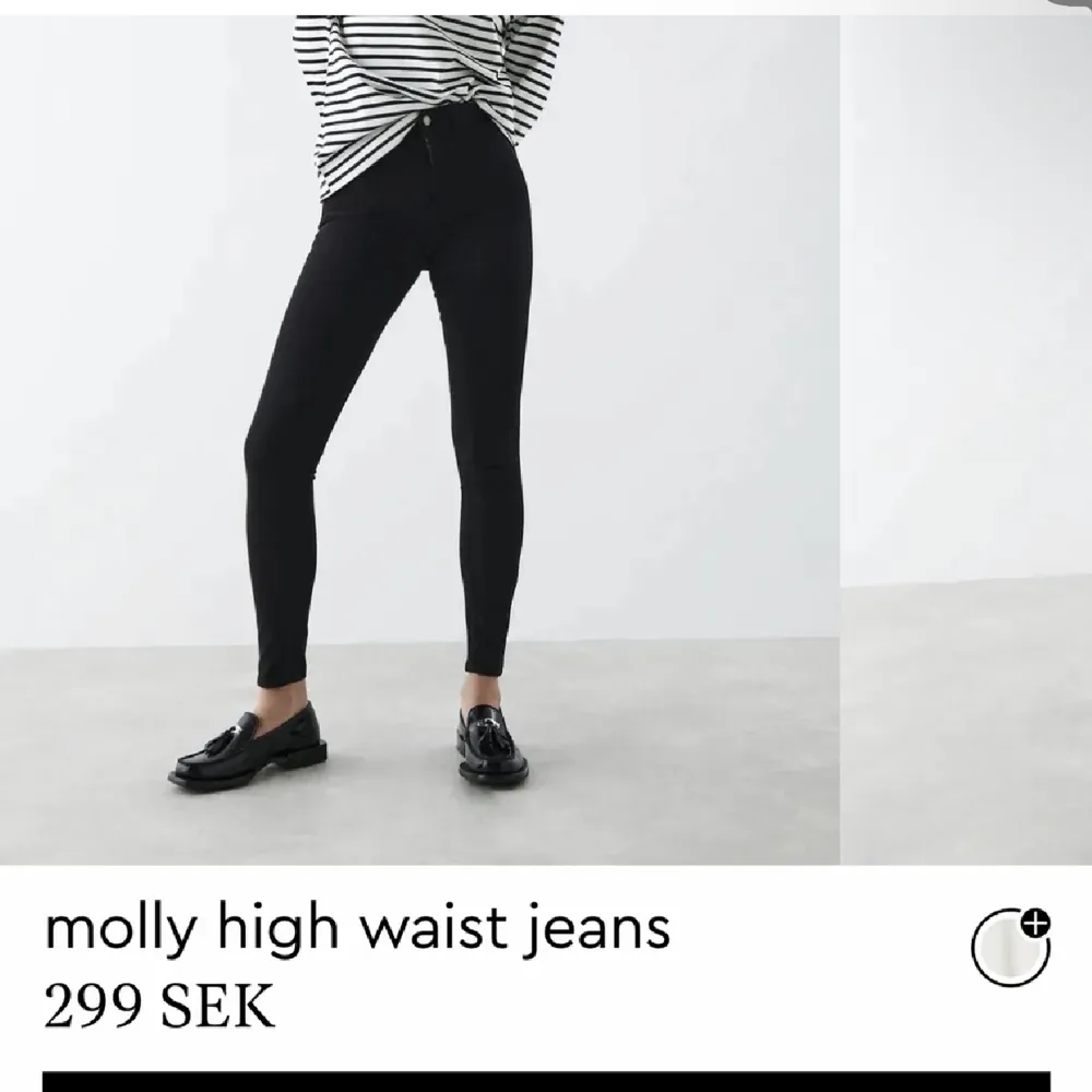Svarta jeans, bra skick. Frakten ingår. Jeans & Byxor.